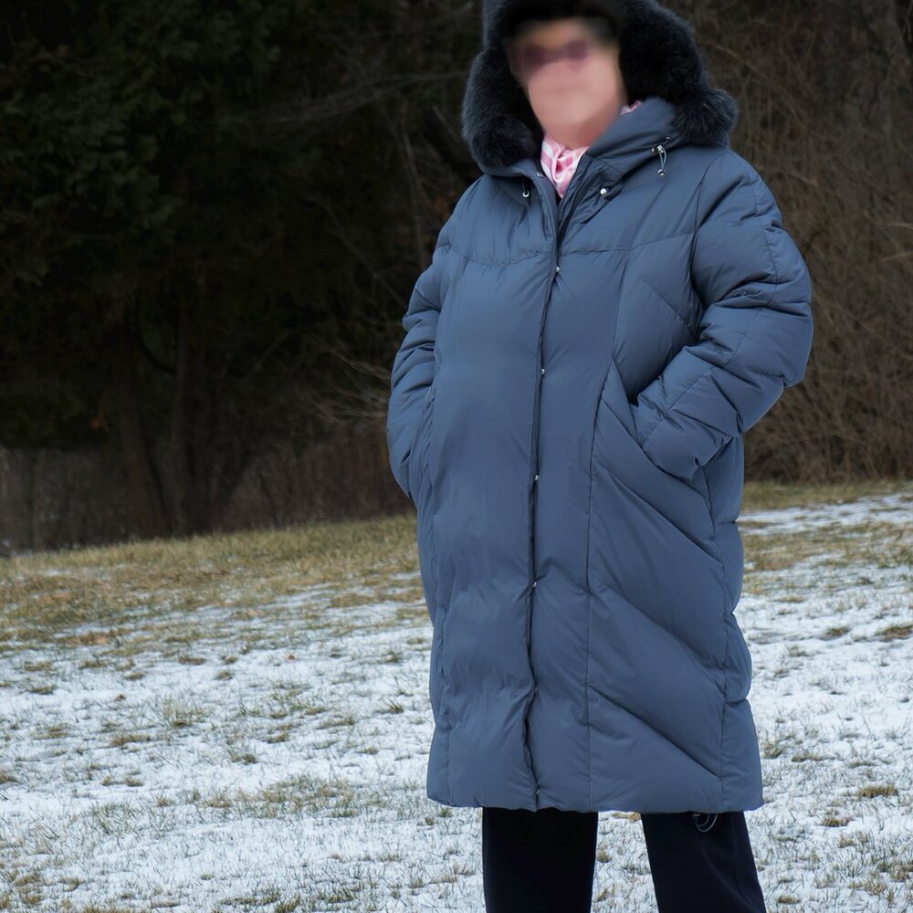 New woman's winter coat by Luissante.